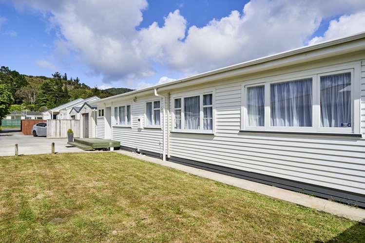 2/46 Hyde Street Wainuiomata_7