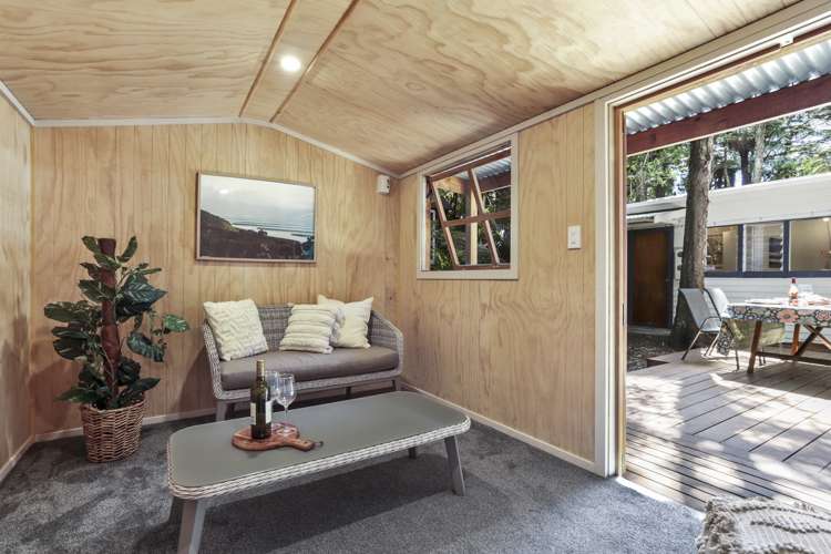 227 Woodlands Park Road Titirangi_18