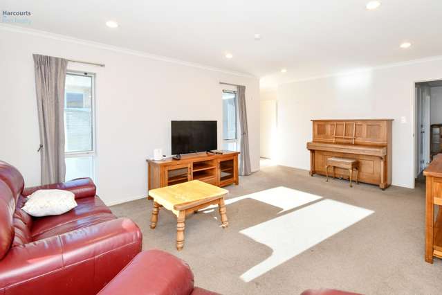 21a/8 Village Place Tuakau_4