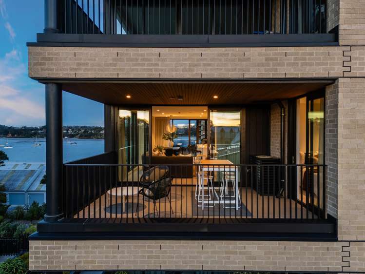201/45 Hudson Bay Road Hobsonville_3