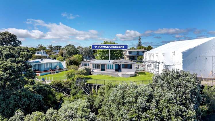 11 Hawke Crescent Beachlands_24