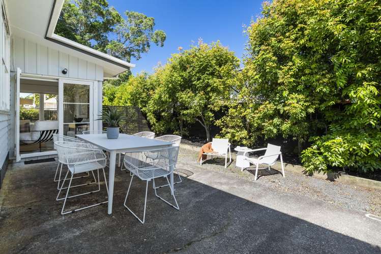 24 Sunray Avenue Titirangi_7