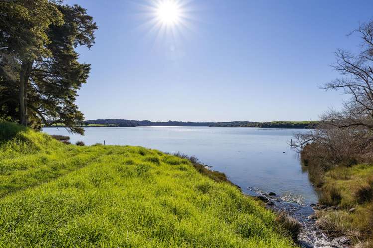 192 Hauroto Bay Road Raglan_10