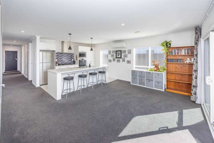 18 Keyes St Chedworth_8