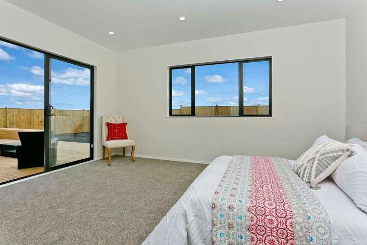 18 Surf View Crescent Red Beach_13