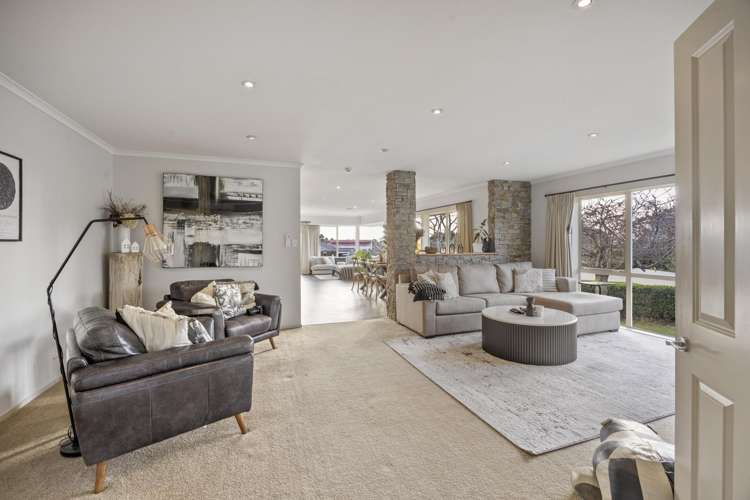 1 Orlando Close_2