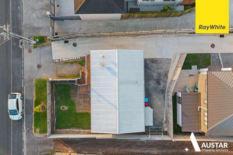 A/30 Rogan Street Hillsborough_14