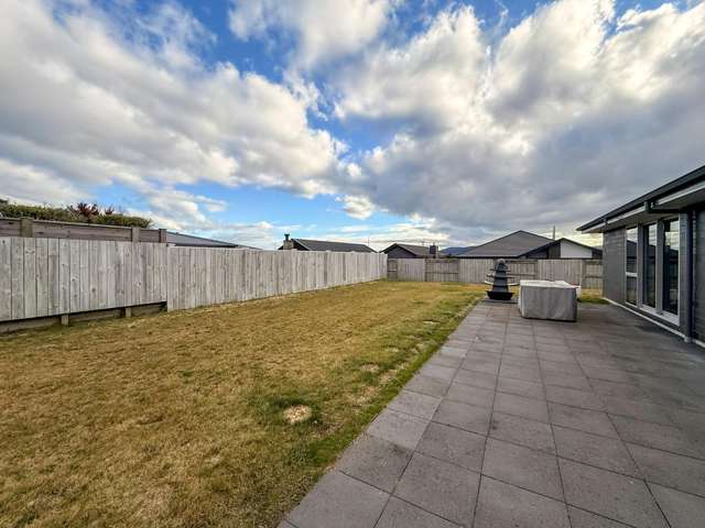 7 Kara Place 11213_1