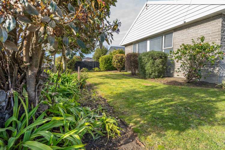 86 Neill Street Hornby_20