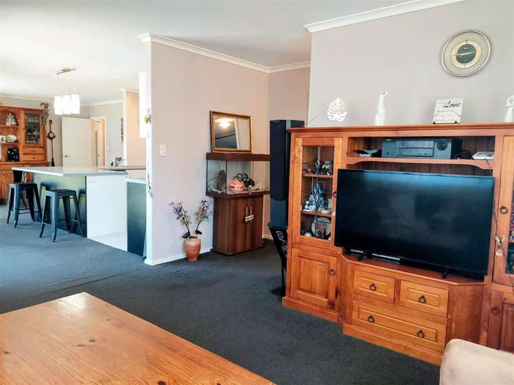 8 Muirfield Rise Te Kamo_6