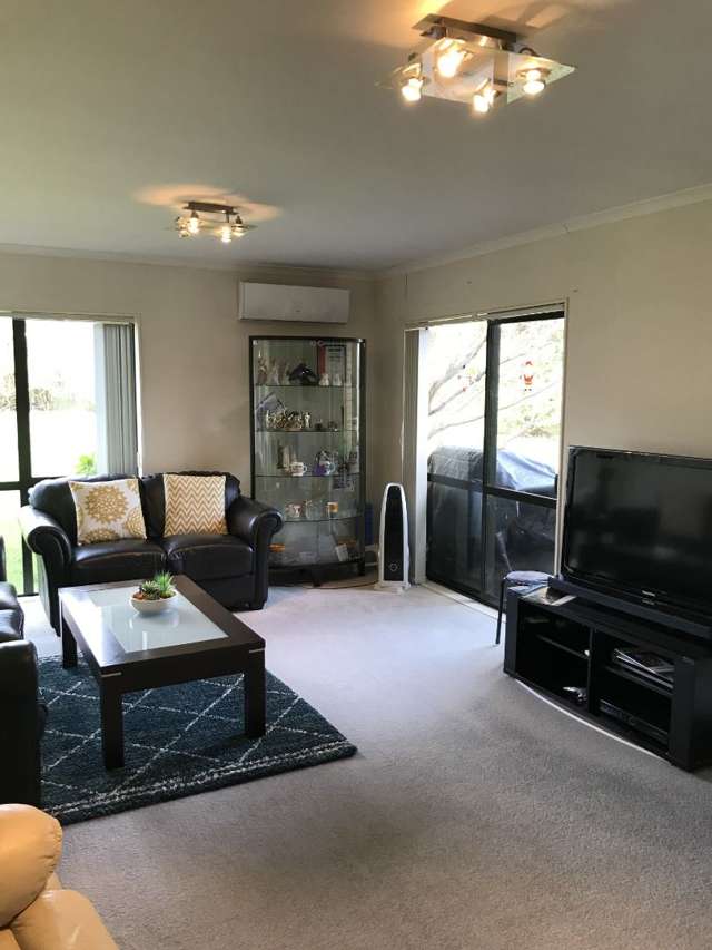 7 Gretton Court Flat Bush_3