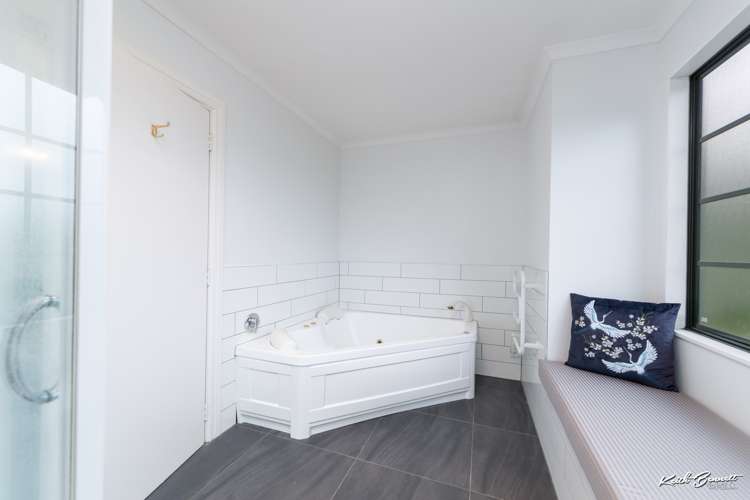 29 Clearwater Terrace Brown Owl_27