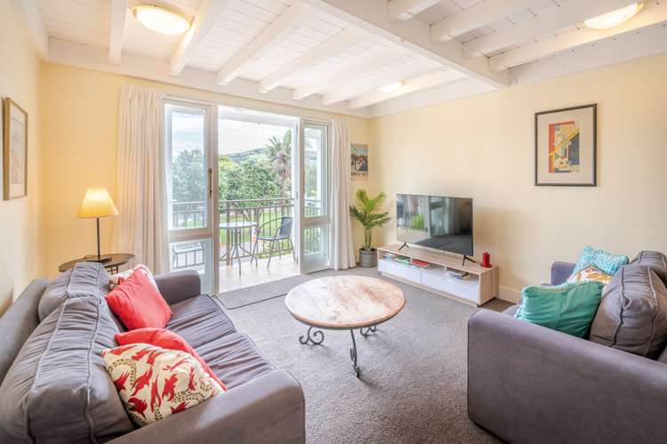 85j Beach Road Akaroa_7