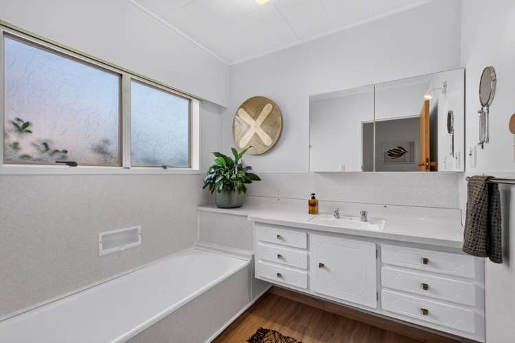 18 Ngarimu Crescent Taradale_12