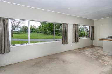 453 Waghorn Road_4