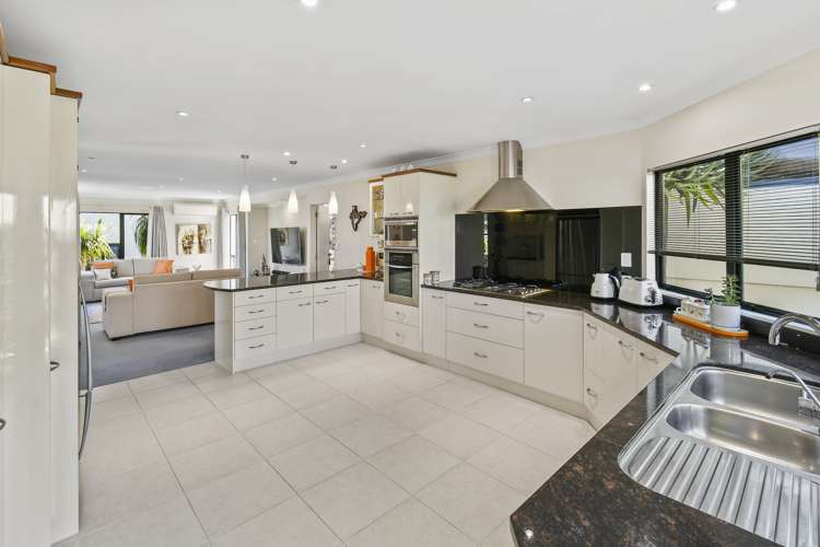 16 Lobelia Rise Goodwood Heights_31