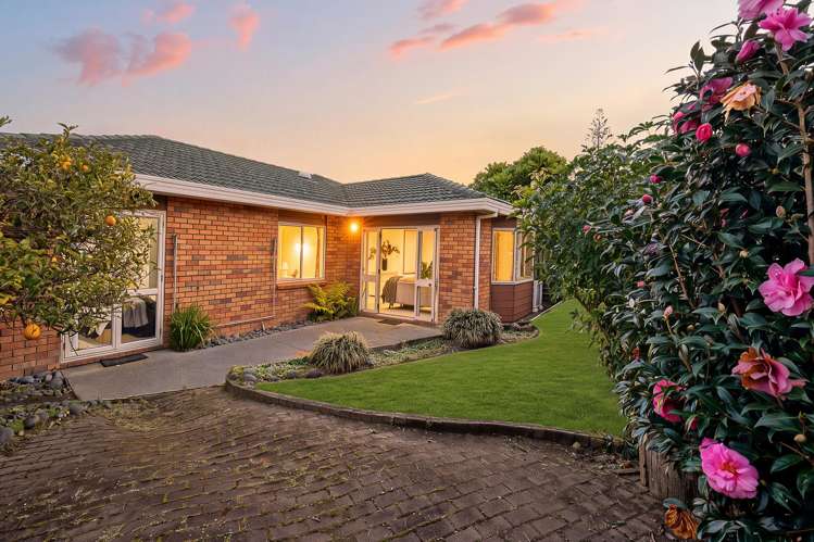 17A Tirimoana Road Te Atatu South_18