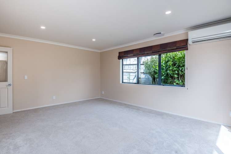68 Erlestoke Crescent Churton Park_11