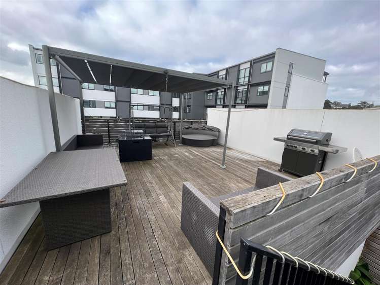 12 Kimiora Street Three Kings_15