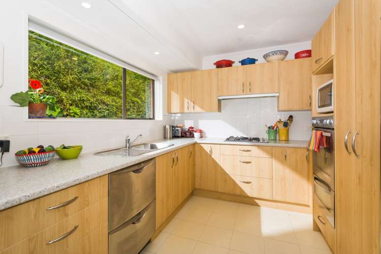3/136 Calliope Road Stanley Point_11