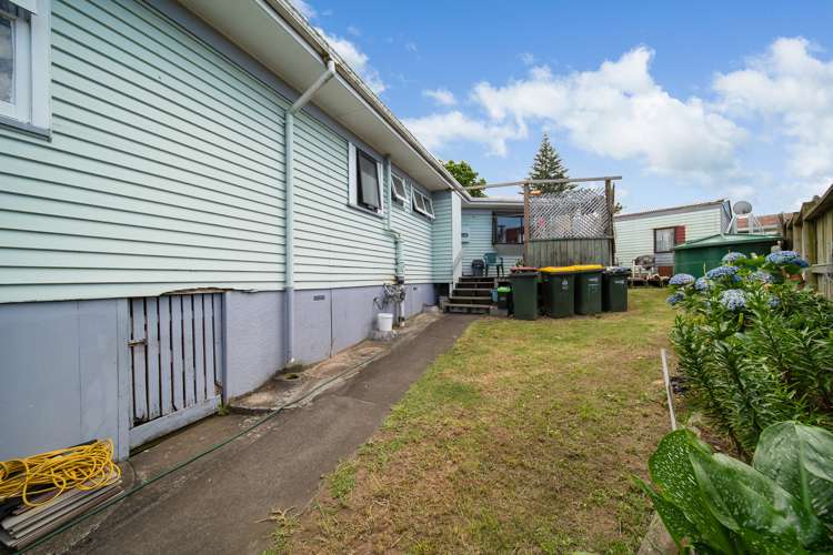 13 Whitley Crescent Otara_7
