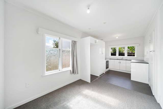 2/8 Fisher Crescent Otara_3