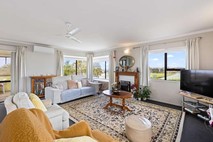 53 Alec Craig Way Gulf Harbour_4