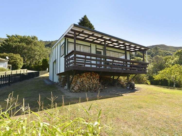 44 Moenui Road Havelock_13