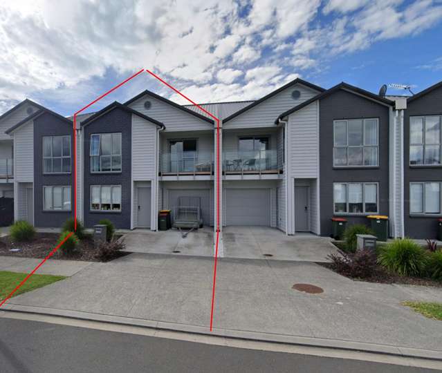 Lovely townhouse with a spacious backyard