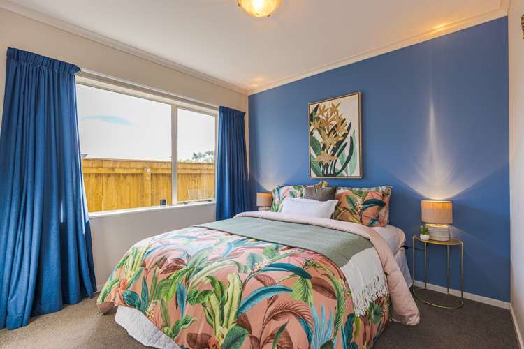 7 Lithgow Drive Otamatea_11