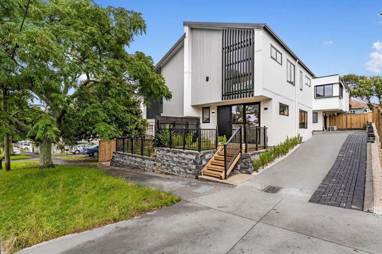 16B Moana Avenue One Tree Hill_23