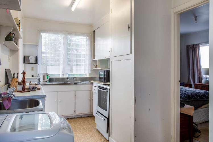 16 Puketea Street Blockhouse Bay_8