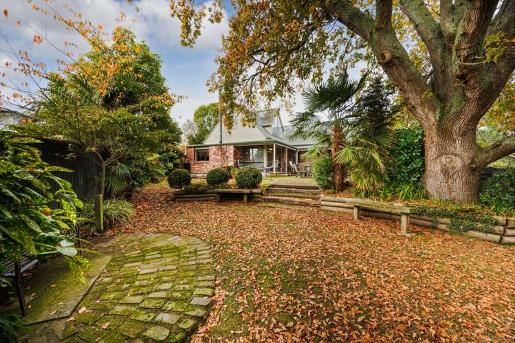 570 Featherston Street Roslyn_36
