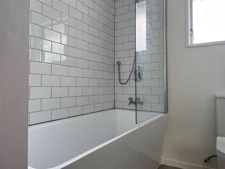 2/14 Frederick Street Waltham_7