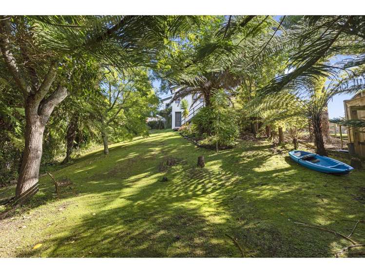 1/6 Bronwyn Place Torbay_12