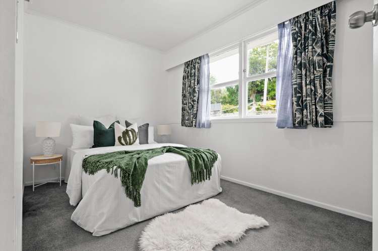 16 Manapouri Place Glenview_11