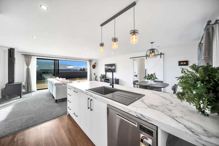 102 Tukare Loop Te Anau_5