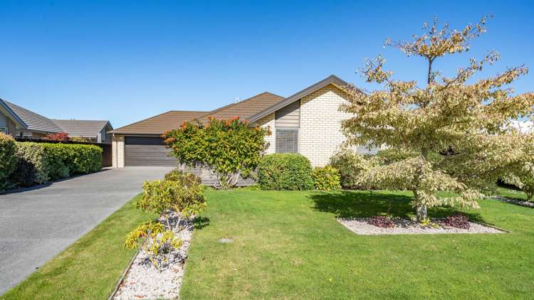 12 Sovereign Boulevard_0