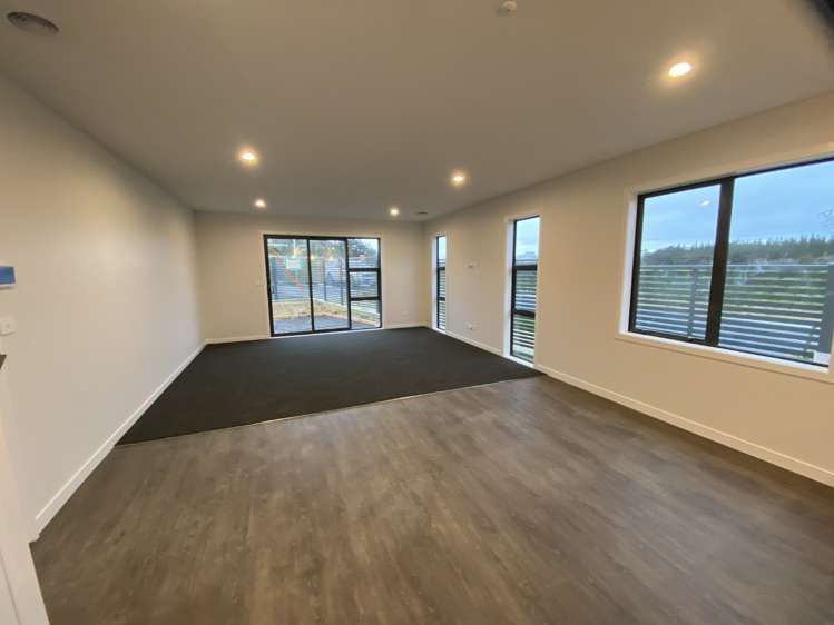 22 Karearea Avenue Porirua_5