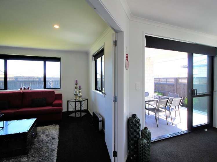 27 Plescher Crescent Leamington_15