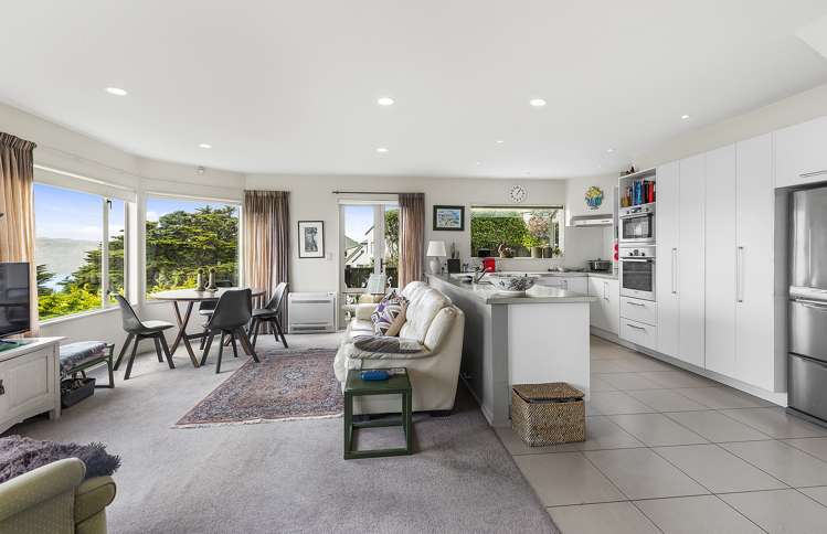 13 Signallers Grove Strathmore Park_7