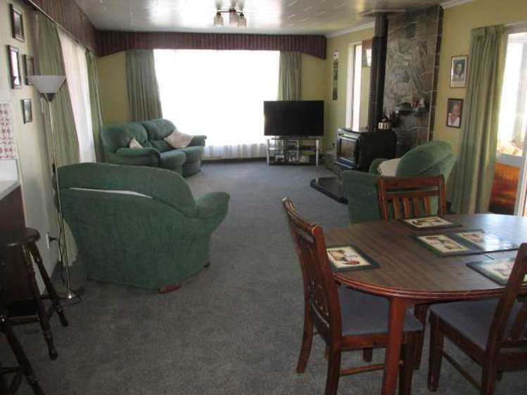 2 Lucas Street Reefton_16