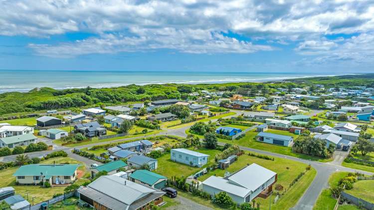 45 Te Kiri Street Himatangi Beach_1