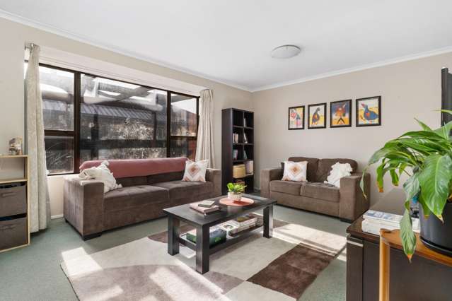 2/1 Cataluna Place Hei Hei_4