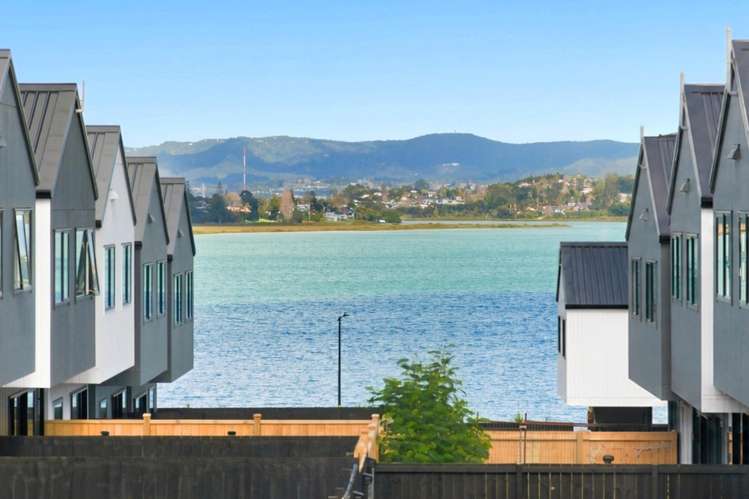 60 & 62 Wavecrest Lane Hobsonville_19