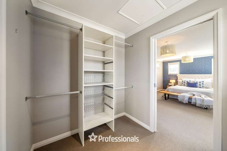 14 Ronald Scott Grove Riverstone Terraces_13