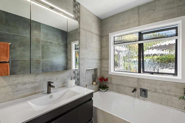 758 Ridge Road Riverhead_18
