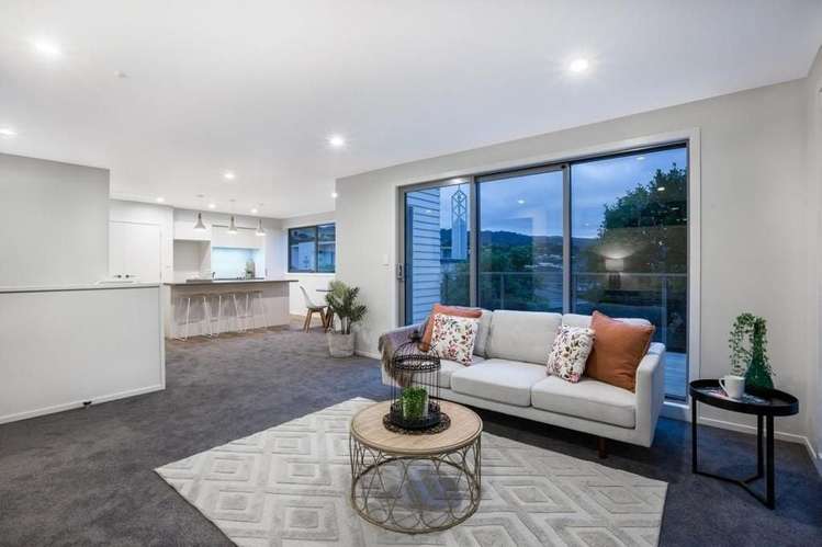 2/10A Rewa Terrace Tawa_8