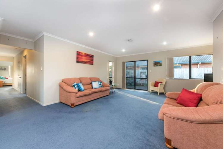 21 Raabia Close Parakai_9