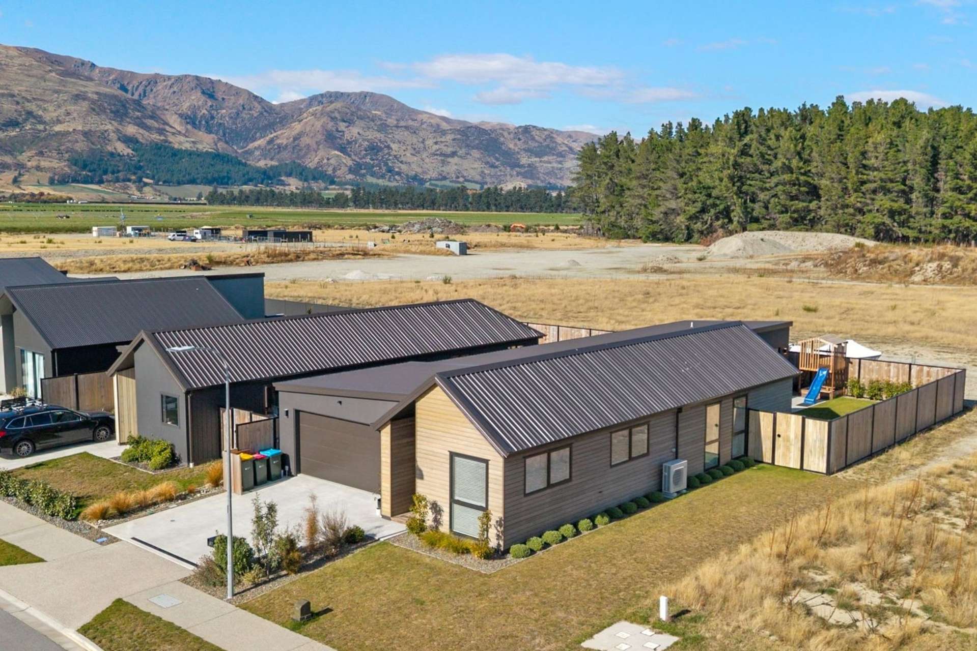 97 Burdon Loop Lake Hawea_0